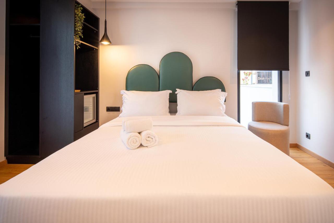 Deluxe Queen Room Acropolis View Balcony