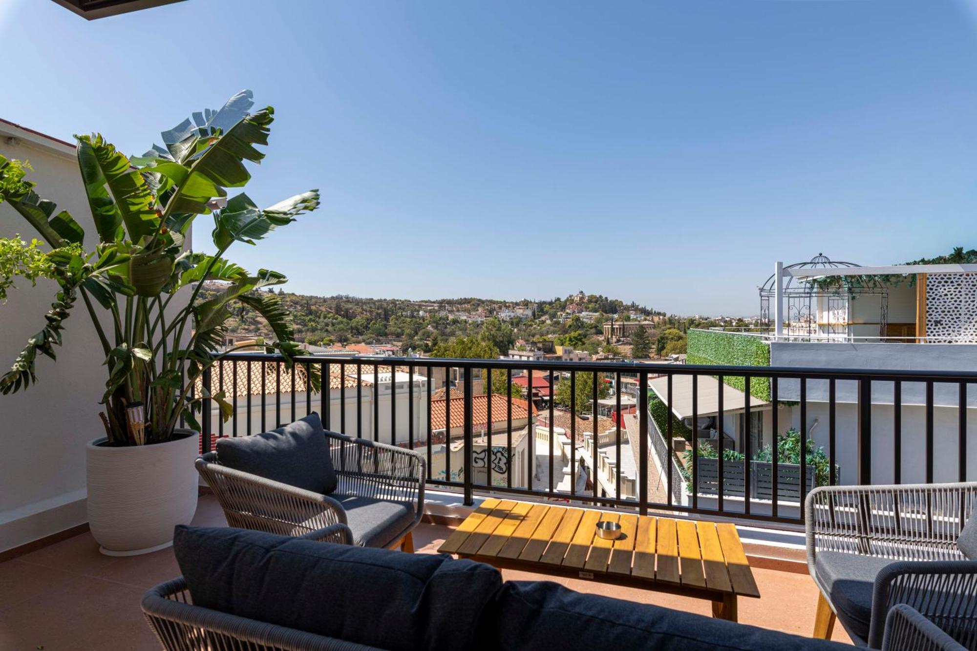 Deluxe Queen Room Acropolis View Balcony