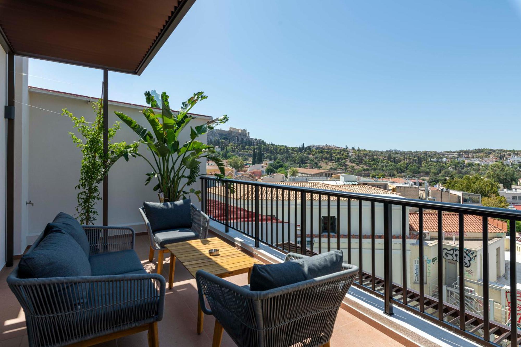 Deluxe Queen Room Acropolis View Balcony